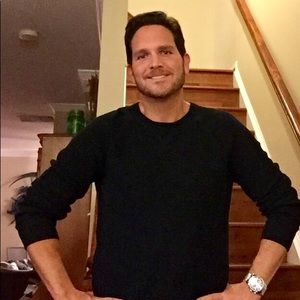 New posher selling rare, mint, sneakers!